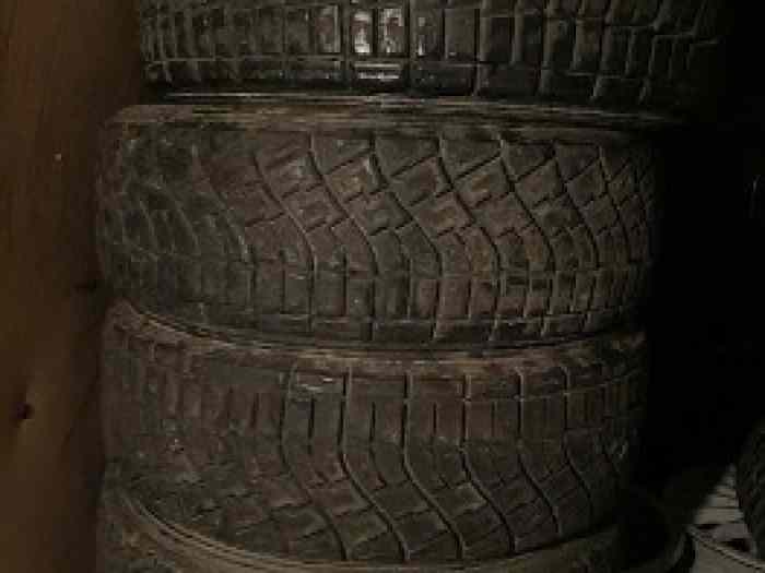 Lot de 4 pneus terre Khumo 900R en 185...