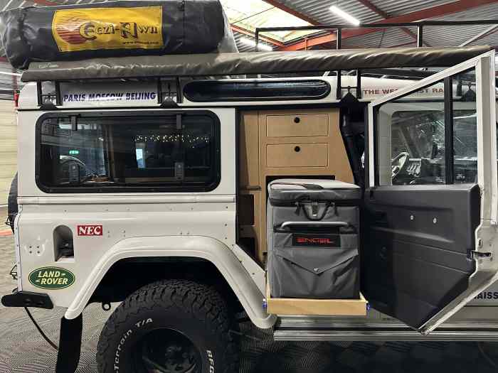 LAND ROVER DEFENDER 110 200 TDI préparé RAID / RALLYE 5