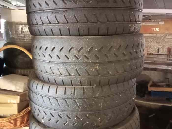 Pneus Michelin n21 0