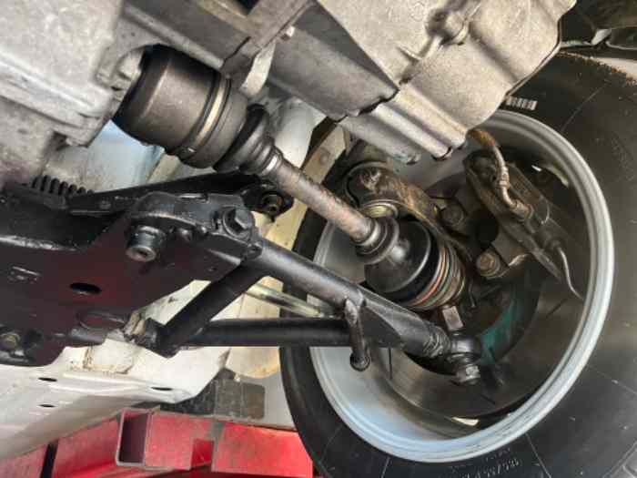 Vends 205 GTI 1,9 Maxi groupe A VHC avec PTH OK 4