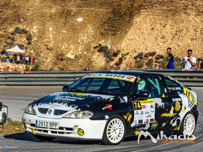 Se vende Renault Megane coupé o se cambió por kart Cross como parte de pago – photo 4 sur 5