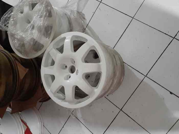 jante clio groupe A 16 pouce magnesuim 1