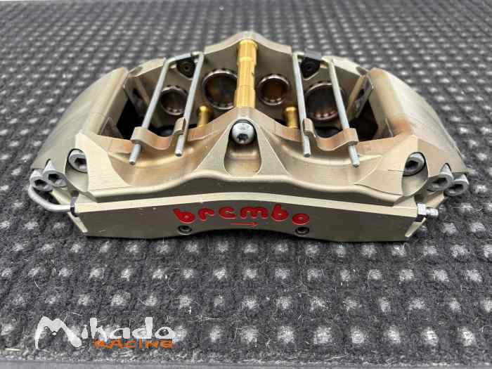 ETRIER BREMBO 8 PISTONS A LUNITEE EN BON ETAT OU HS POUR PIECES – photo 2 sur 3
