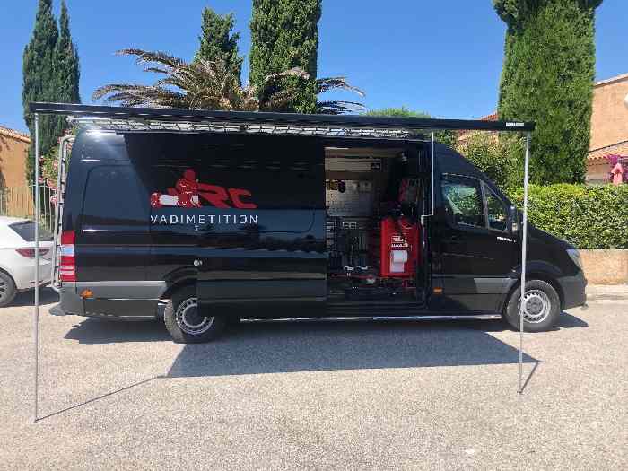 Fourgon atelier amenagé special karting moto assistance sports mecaniques 5