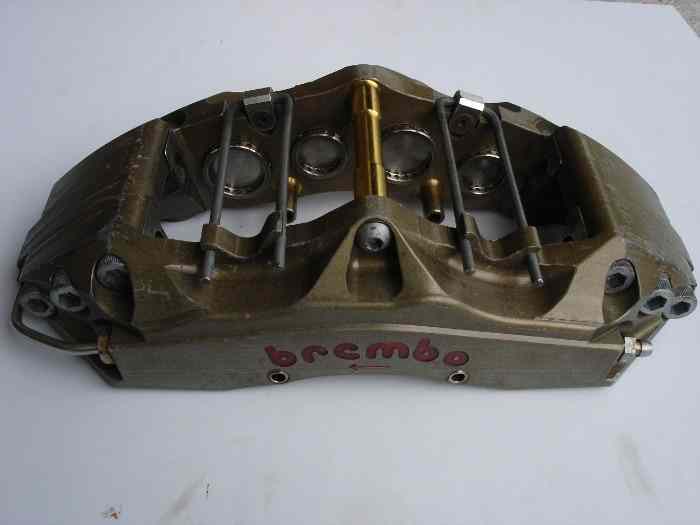 1 ETRIER BREMBO 8 PISTONS HS POUR PIEC...