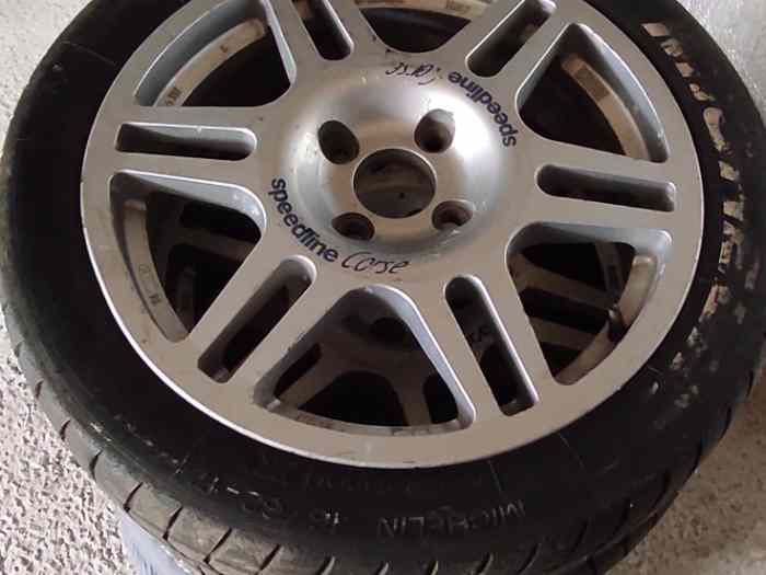 4 Jtes Ford Puma TYPE 2116 MAGNESIUM 14.5 KG AVEC PNEU 16X62X17 MICHELIN T00 UNIQUE 0