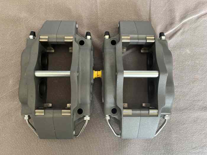 2 ETRIERS AP RACING CP5040 4 PISTONS NEUFS 3