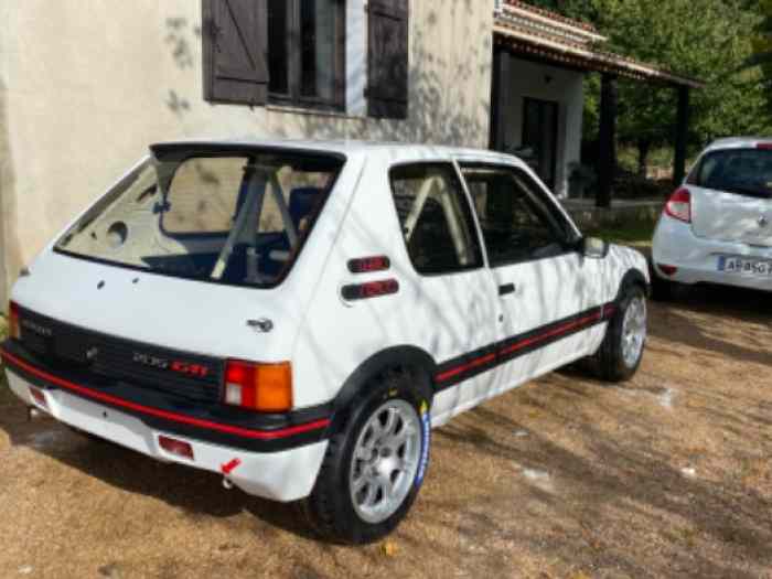 Vends 205 GTI 1,9 Maxi groupe A VHC avec PTH OK 0