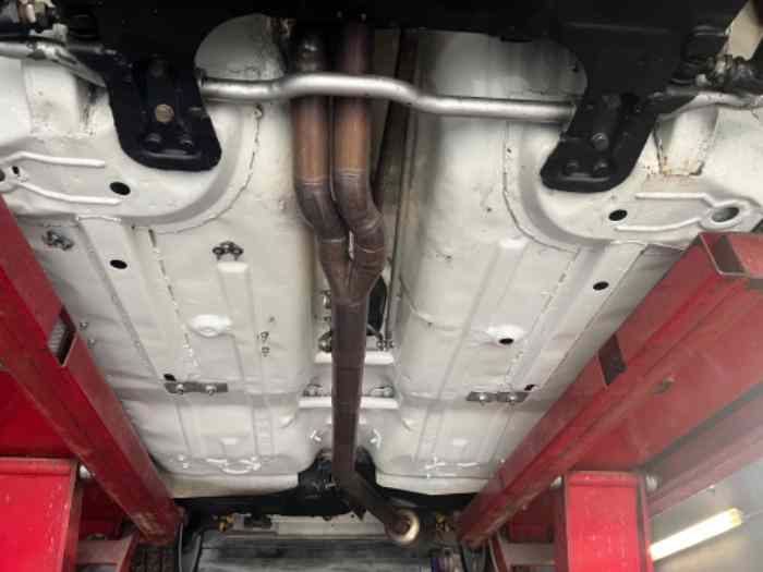 Vends 205 GTI 1,9 Maxi groupe A VHC avec PTH OK 3