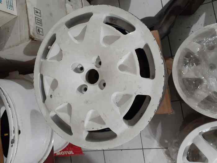 jante clio groupe A 16 pouce magnesuim 2