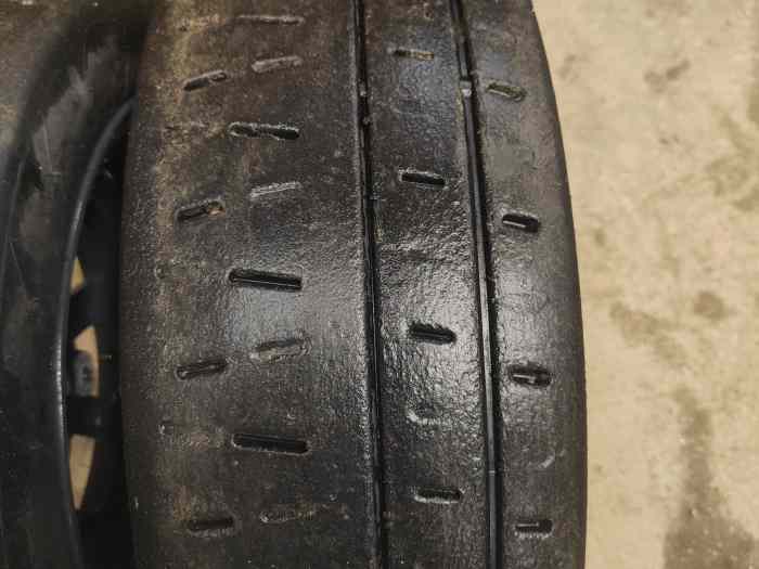 2 pneus Pirelli 16 pouces RA5 1