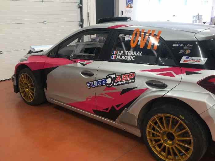 HYUNDAI I20 EVO 3 - R5 RALLYE 2 4