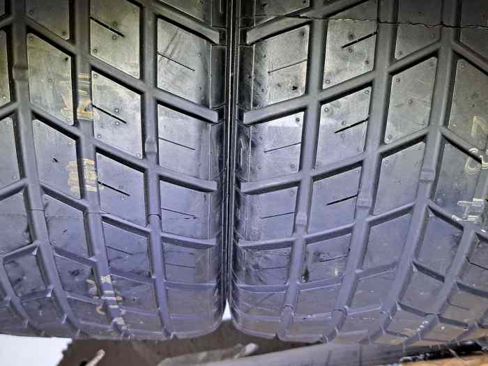 Pirelli WS 200/540R13 + 250/575R13 1