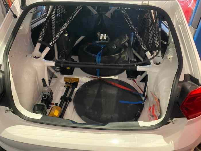 VW POLO GTI R5 WRC2 (#22 full evo) – 1 OWNER 4