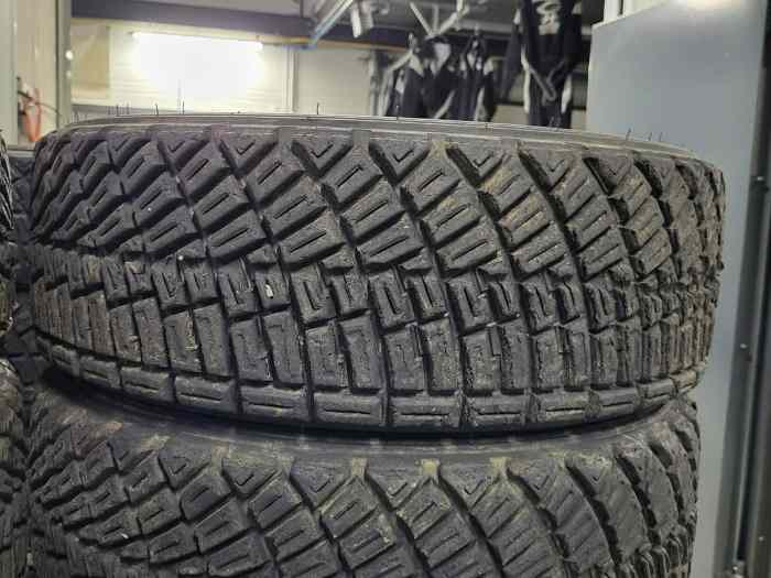 Pneumatiques TERRE MICHELIN S70 17/65/...