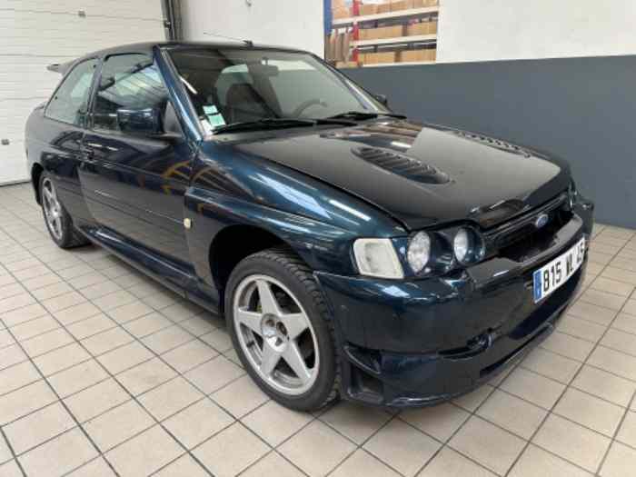 Escort cosworth a finir de 93 avec 76 391 kms 0