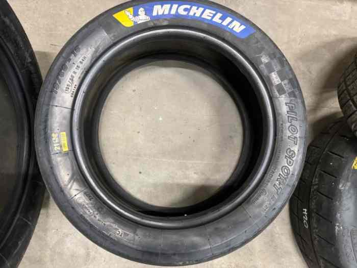 4 pneus Michelin R11 et R21 19-60 16 1