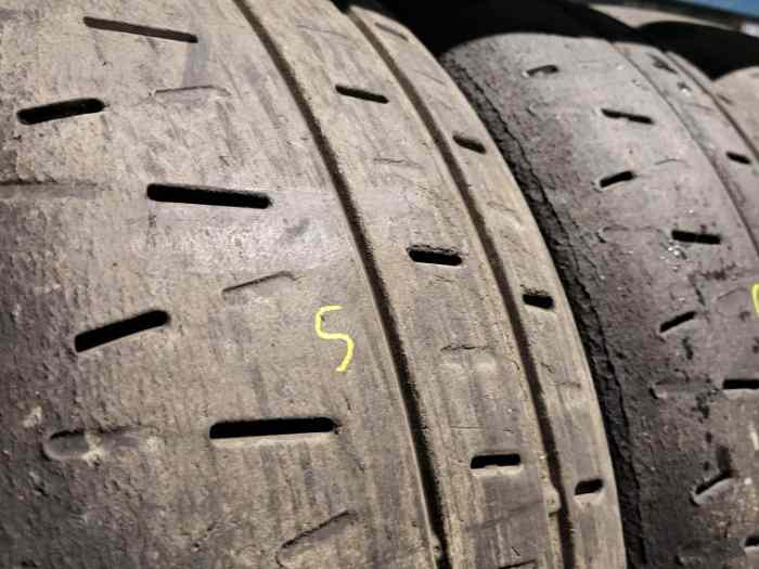 Pneumatiques PIRELLI Asphalte RA7+B 235/40 R18 Occasion 3