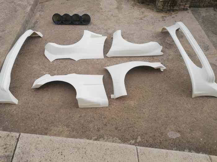 Kit carosserie 205 maxi F2000 MC RACIN...