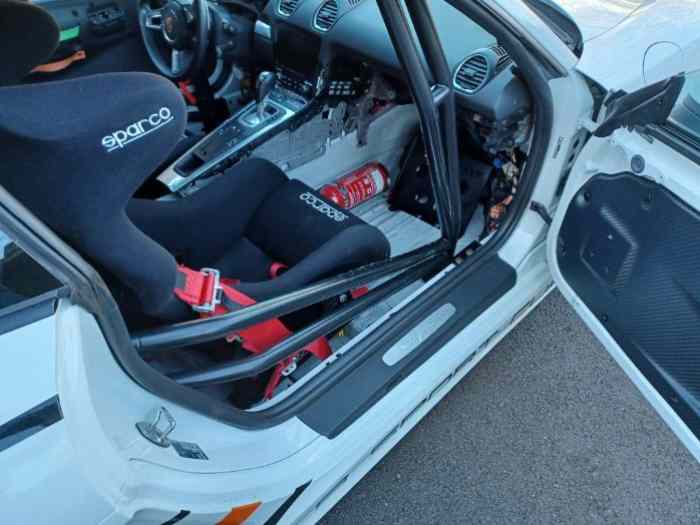 Porsche Cayman 718 Sport Cup 4