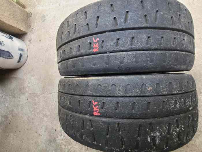 Lot pneu pirelli 15 pouce