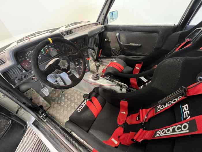 BMW 323 I VHC 2