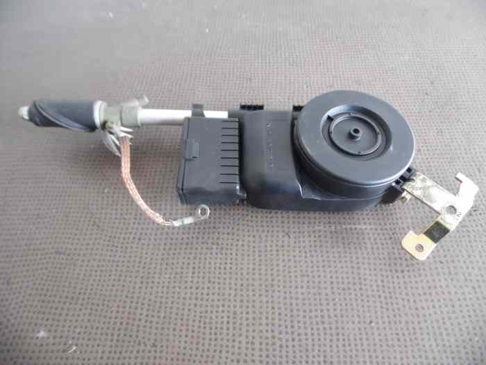 ANTENNE AUTOMATIQUE 2028200975 MERCEDES SL R129 1