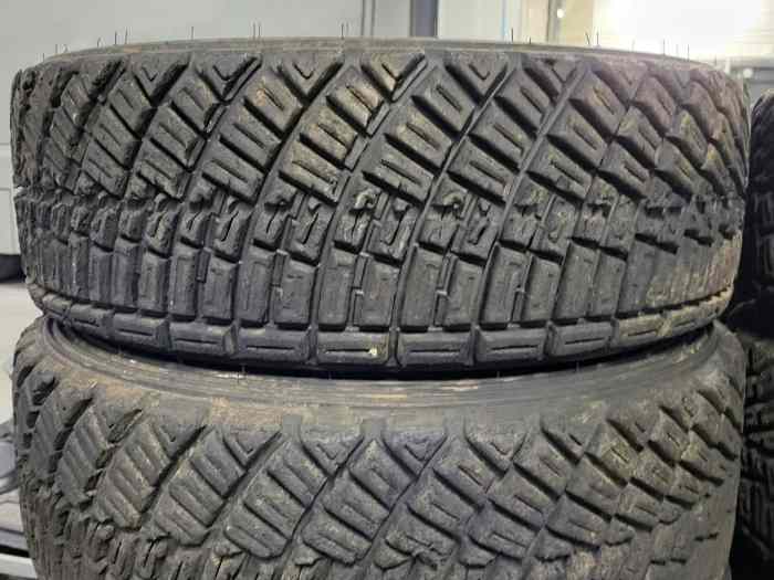 Pneumatiques TERRE MICHELIN S70 17/65/15 ou 215/60R15 1