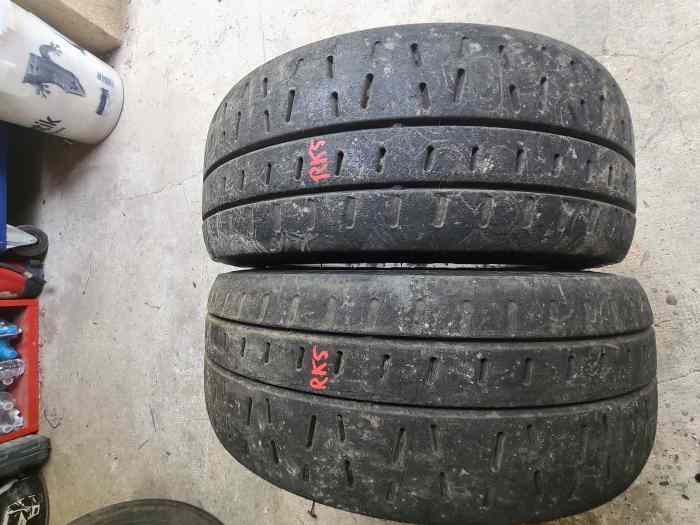 Lot pneu pirelli 15 pouce 3