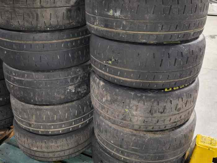 Pneumatiques PIRELLI Asphalte RA7+B 235/40 R18 Occasion 0