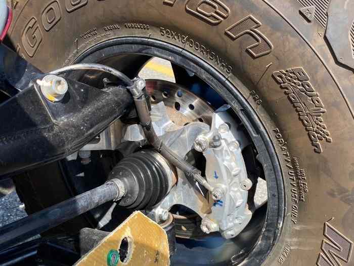 CAN AM Maverick X3 passport FFSA avec carte grise Suisse 5