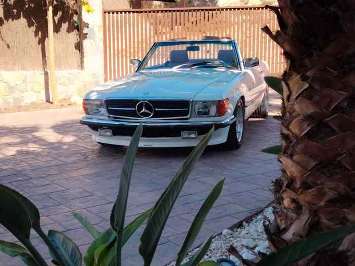 Mercedes SL w107 r 107 4