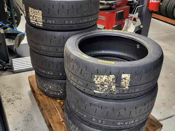 Pneumatiques PIRELLI Asphalte RA5 235/...