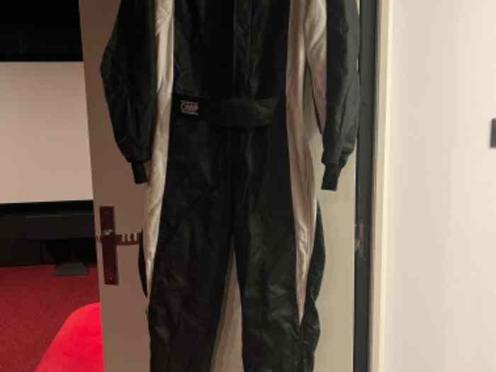 Combinaison De Course Ferrari Toma Taille 48 - Occasion Très Bon état, Unisexe Adulte, Coton Rouge