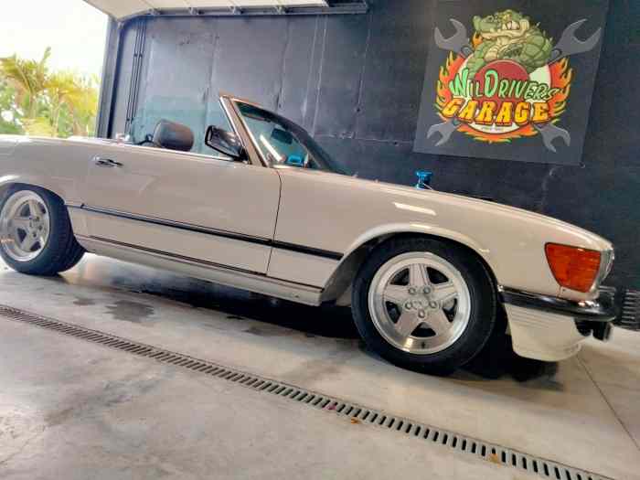 Mercedes SL w107 r 107 2