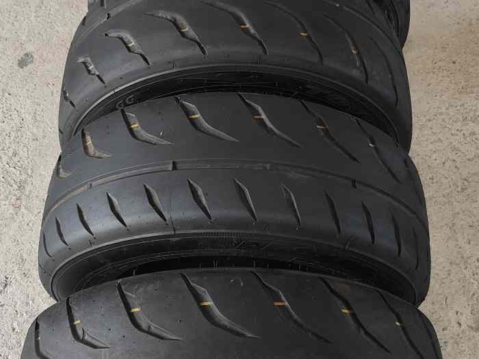 Pneus semi-slick 185/60/14 0