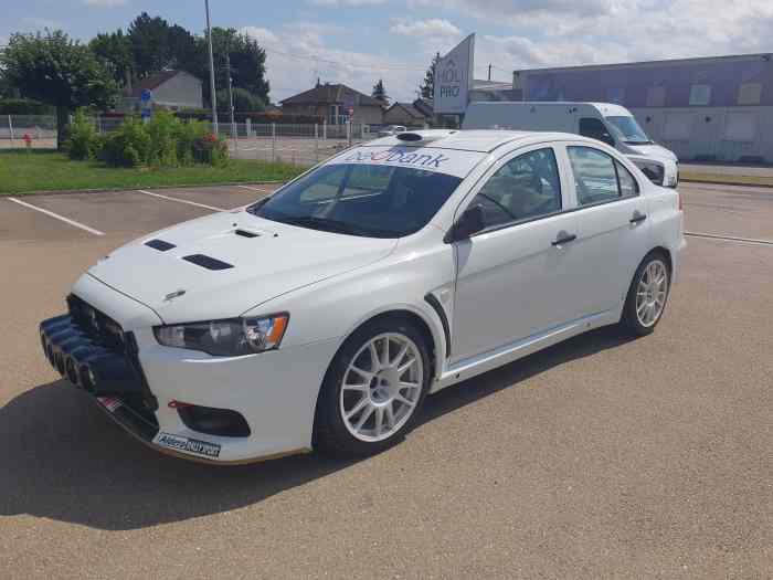 MITSUBISHI LANCER EVO 10 GR N/A – photo 1 sur 2