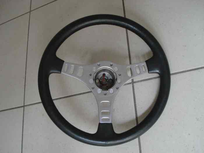Ancien volant Opel Kadett Manta GTE 0
