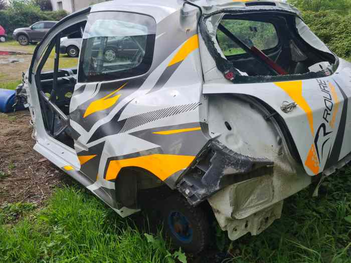 Caisse r3 accidentée 1