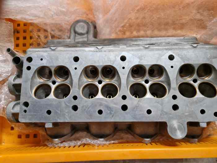 Culasse Ford escort Bdg wilcox 1