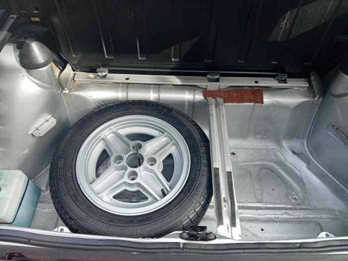 VENDS RARE FORD FIESTA 1300 SUOER SPORT 5
