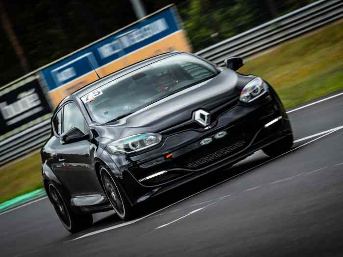 Mégane RS 3 en très bon état; Uniqueme...