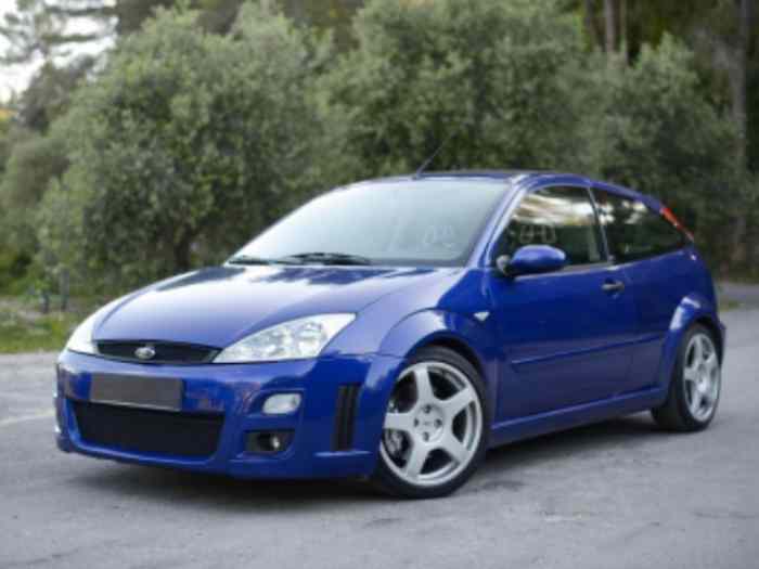 FORD FOCUS RS MK1 N° 10 2