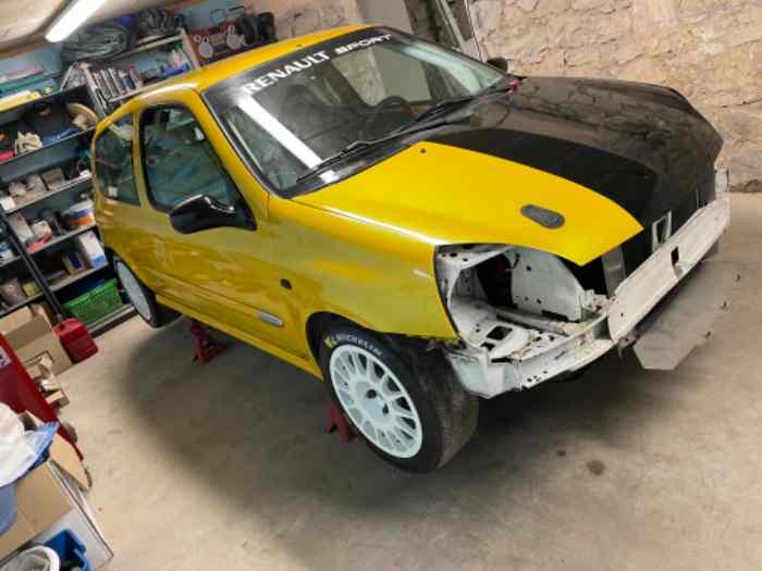 Clio cup x65 – photo 1 sur 4