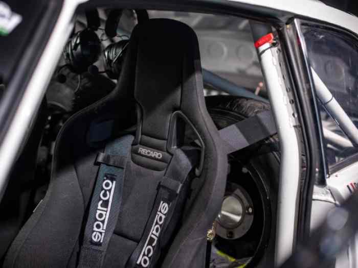 PEUGEOT 504 COUPÉ V6 « RAID » 1