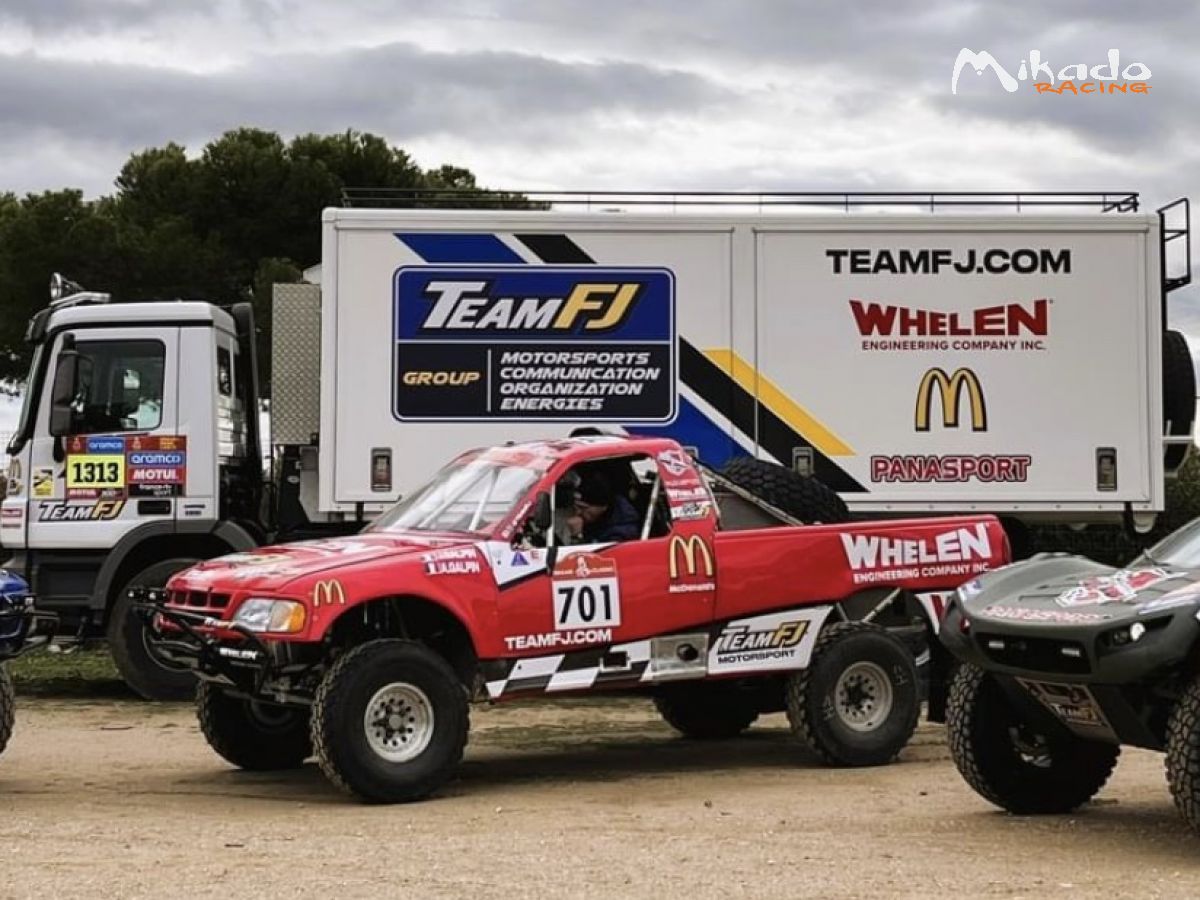 A LOUER DAKAR 2027 - Camion 6x4 Polybenne + Caisson tout équipé – photo 1 sur 6