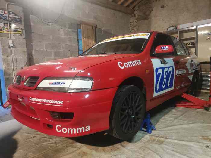 Nissan Primera Superberline 2L – photo 1 sur 4