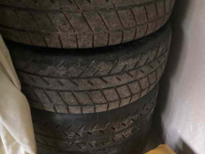 Lot pneus Michelin 19-63-17 1
