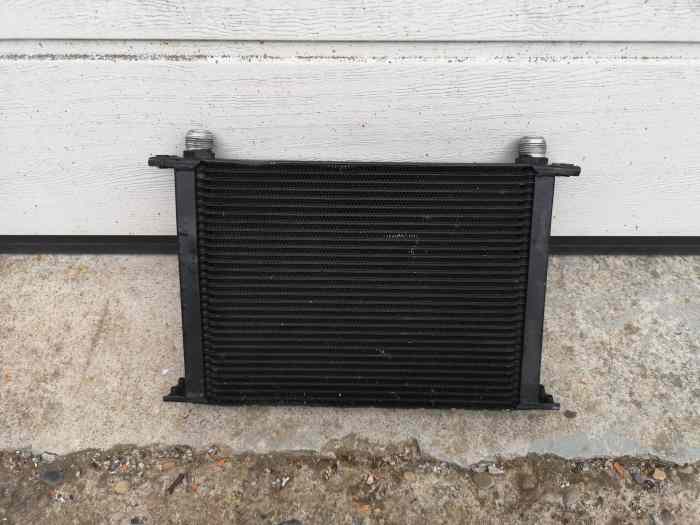 Radiateur D'huile Neuf TarosTrade - Compatible Références OE 059117021F/H/J, Aluminium, Garantie 1 An