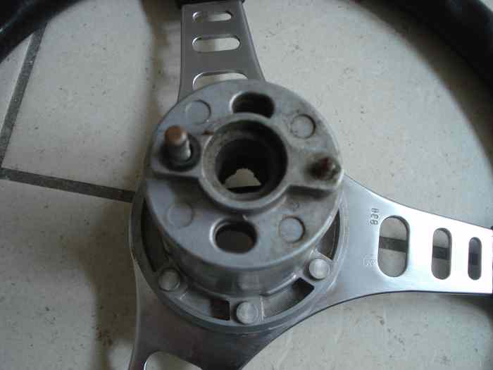 Ancien volant Opel Kadett Manta GTE 3